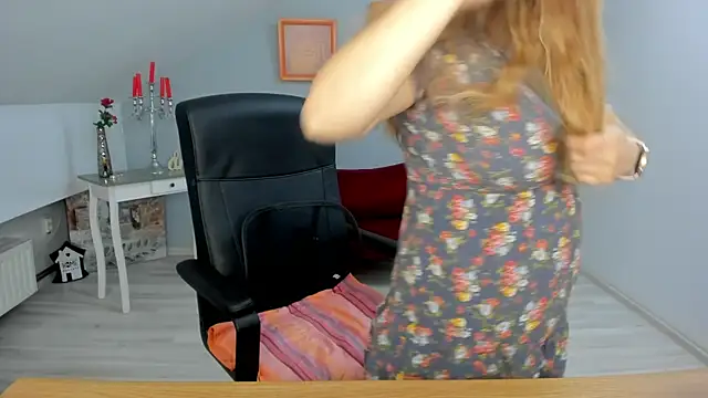 LollaGirl online show from 19, 3, 2025