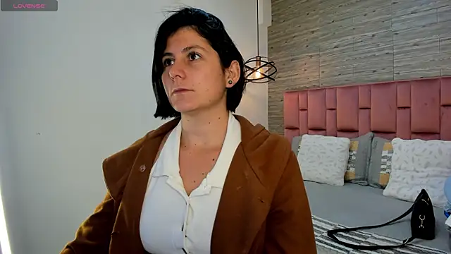 SarahDeyvis online show from 27, 1, 2025