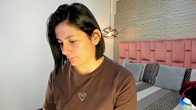 SarahDeyvis online show from 25, 2, 2025