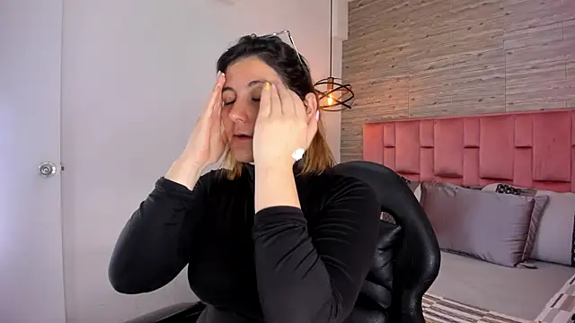 SarahDeyvis online show from 18, 10, 2025