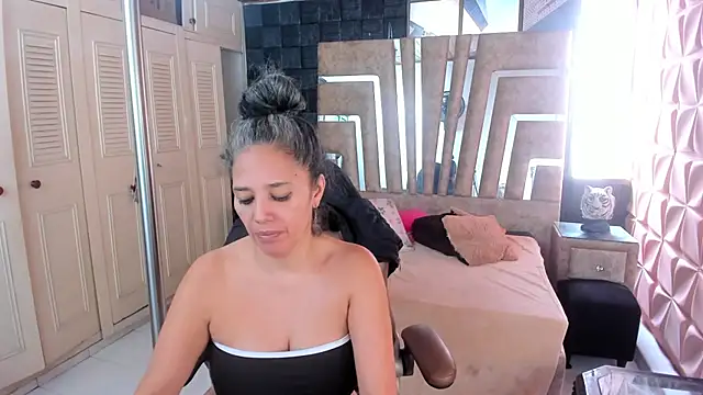 cute sassy online show from 22, 11, 2025