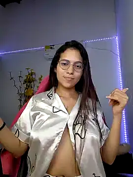 Snapshot of Sallye_ chatting on 4, 1, 2025 Sallye  online show from 4, 1, 2025
