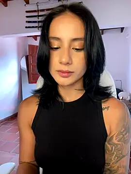 Snapshot of Ale_Lewis chatting on 9, 10, 2025 Ale Lewis online show from 9, 10, 2025