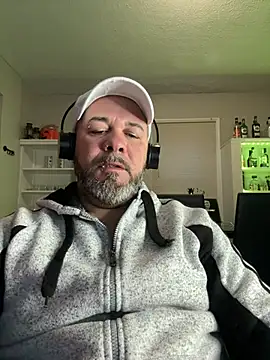 Snapshot of Cristian-Brayan chatting on 20, 3, 2025 Cristian-Brayan online show from 20, 3, 2025