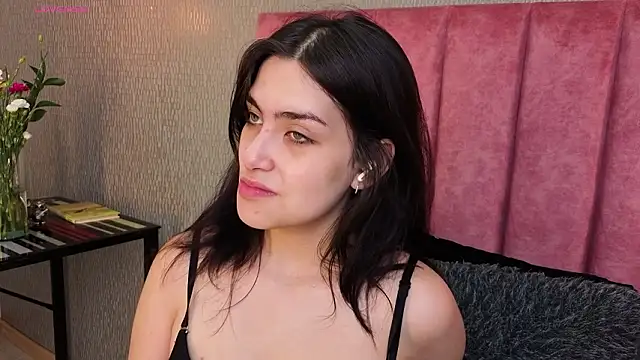 Alexa Thaylor  online show from 26, 2, 2026