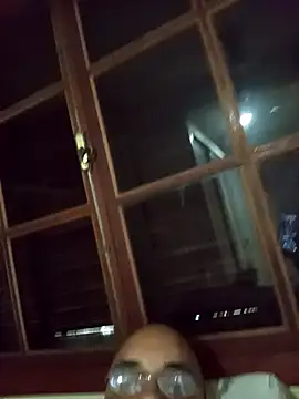 RobertoBuzios22 online show from 4, 11, 2025