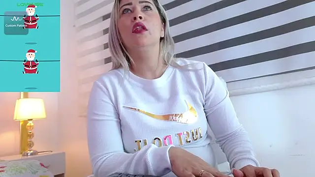 WANDAFOXX1 online show from 15, 1, 2025