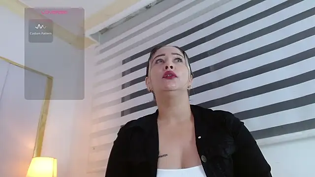 WANDAFOXX1 online show from 7, 2, 2025