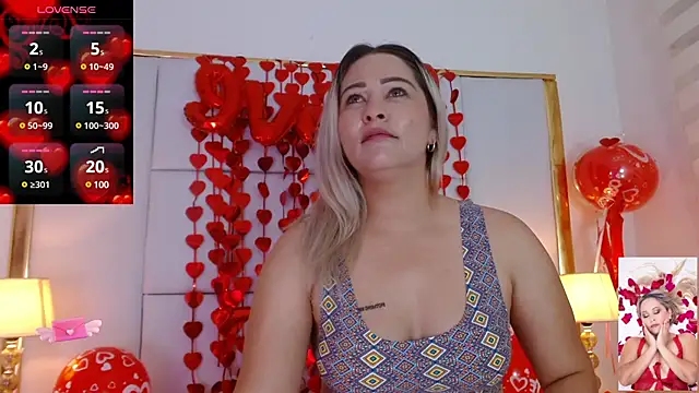 WANDAFOXX1 online show from 15, 2, 2025