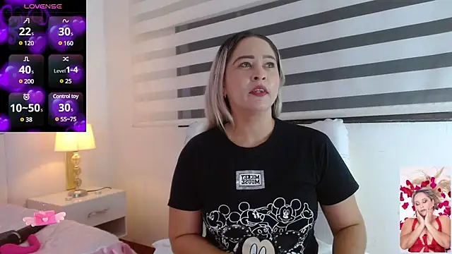 WANDAFOXX1 online show from 19, 2, 2025