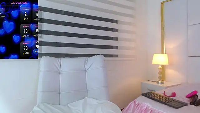 WANDAFOXX1 online show from 23, 2, 2025
