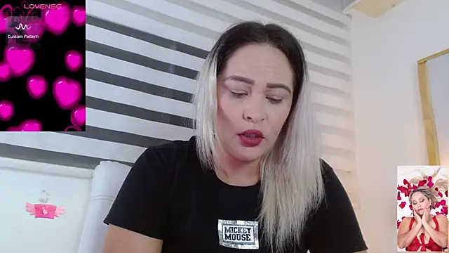 WANDAFOXX1 online show from 13, 3, 2025