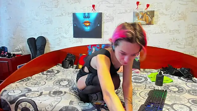 KagamiTayga online show from 15, 2, 2025