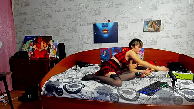 KagamiTayga online show from 9, 11, 2025