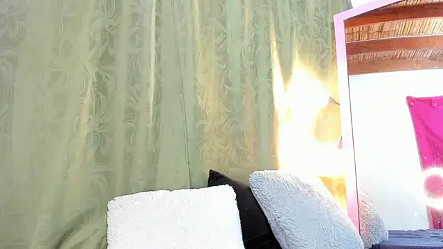 Snapshot of iriss_25 chatting on 3, 3, 2025 iriss 25 online show from 3, 3, 2025