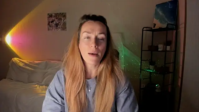 RebeccaMartinez online show from 26, 10, 2025