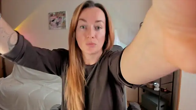 RebeccaMartinez online show from 31, 10, 2025