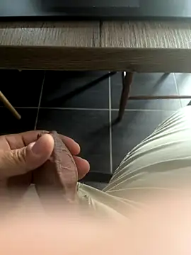 mattexhibe online show from 8, 9, 2025