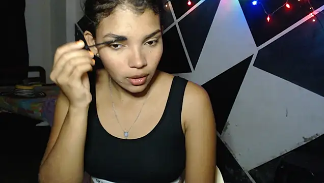 Snapshot of emilyharber chatting on 13, 5, 2026 emilyharber online show from 13, 5, 2026