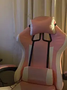 LittleBabyCat22 online show from 6, 11, 2025