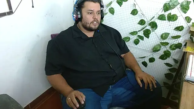 Snapshot of altairstudiosvip_ chatting on 11, 10, 2025 altairstudiosvip  online show from 11, 10, 2025