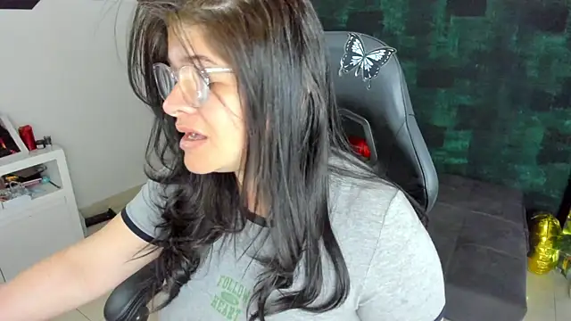 Snapshot of BellaFlaming chatting on 27, 1, 2025 BellaFlaming online show from 27, 1, 2025