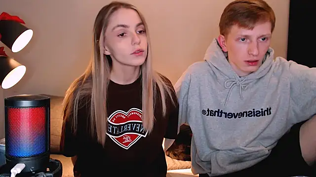 juliaanddima online show from 14, 12, 2025