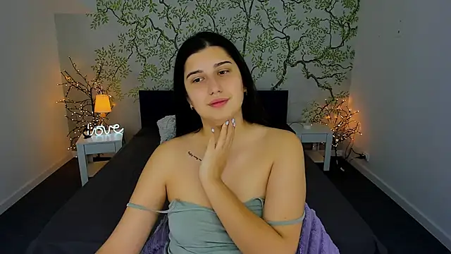 Snapshot of Linda_EX chatting on 4, 12, 2024 Linda EX online show from 4, 12, 2024