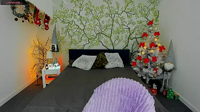 Snapshot of Linda_EX chatting on 2, 1, 2025 Linda EX online show from 2, 1, 2025