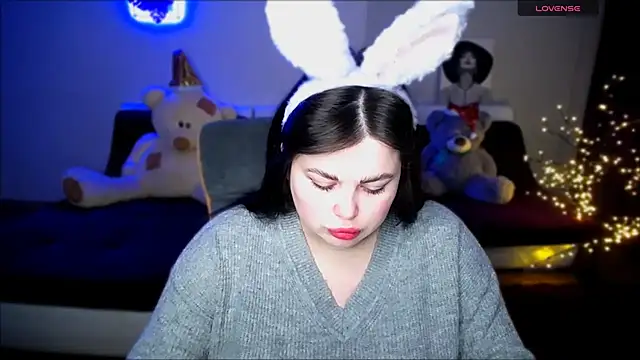 Emily Mo online show from 24, 12, 2024