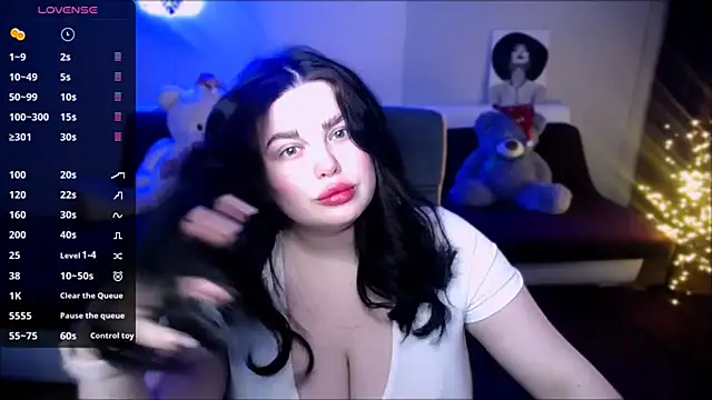 Emily Mo online show from 7, 1, 2025