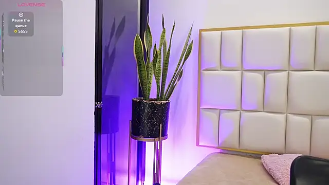 Anais aradia online show from 8, 1, 2026