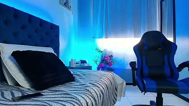 mia thompsonn  online show from 19, 2, 2026