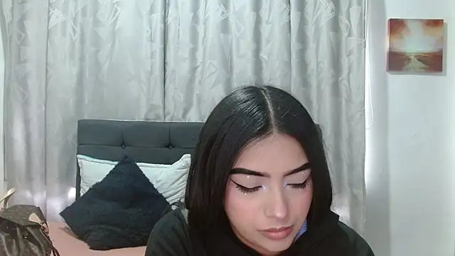 Snapshot of eva_six chatting on 13, 10, 2025 eva six online show from 13, 10, 2025