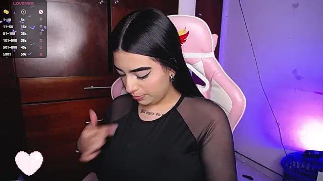 Snapshot of eva_six chatting on 18, 11, 2025 eva six online show from 18, 11, 2025