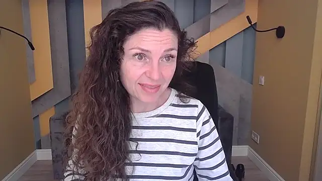 EllaLong online show from 2, 11, 2025