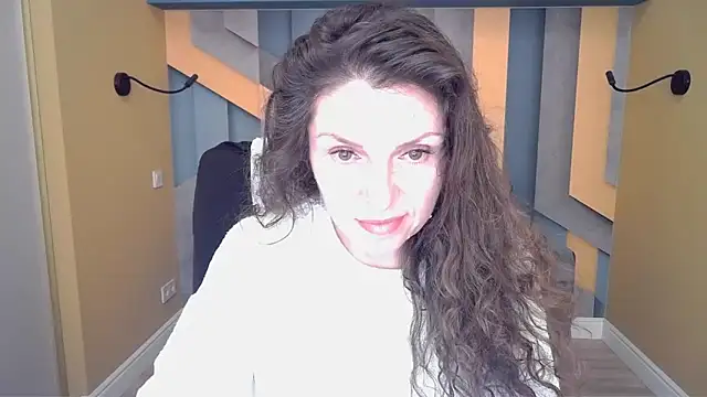 Snapshot of EllaLong chatting on 5, 2, 2026 EllaLong online show from 5, 2, 2026