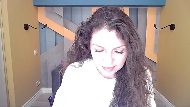 Snapshot of EllaLong chatting on 14, 2, 2026 EllaLong online show from 14, 2, 2026