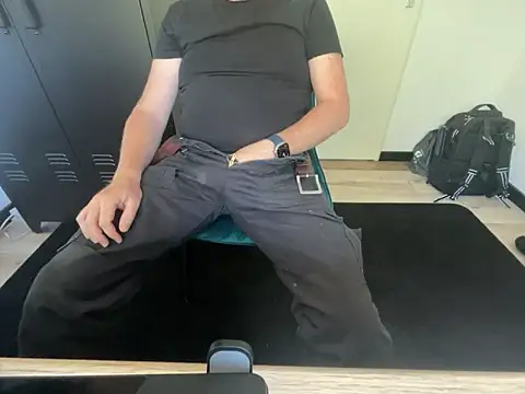 Lovetobenaked4u online show from 10, 9, 2025