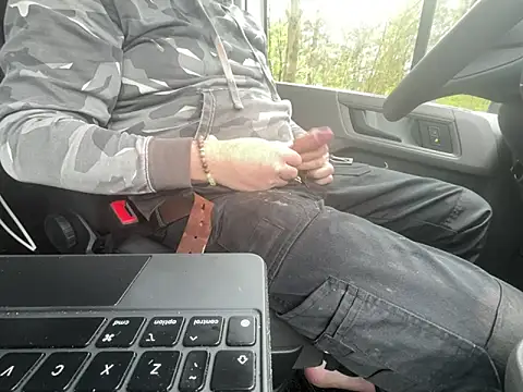 Lovetobenaked4u online show from 2, 4, 2026