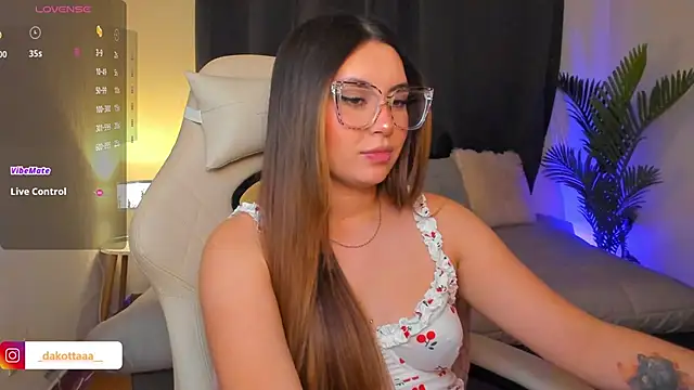 dakottaa  online show from 15, 2, 2026