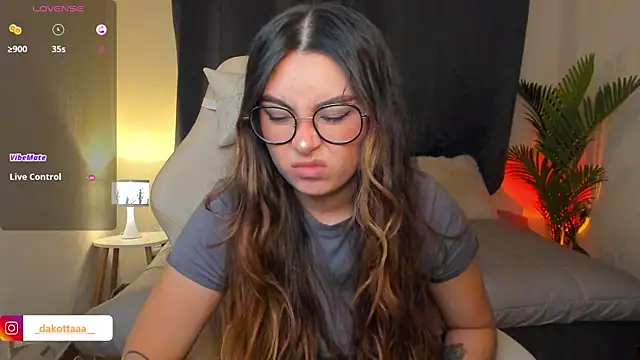 dakottaa  online show from 20, 3, 2026