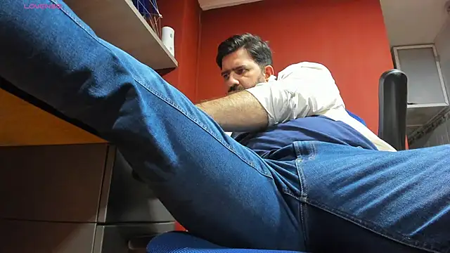 Maxi TheBigDaddy online show from 4, 3, 2025