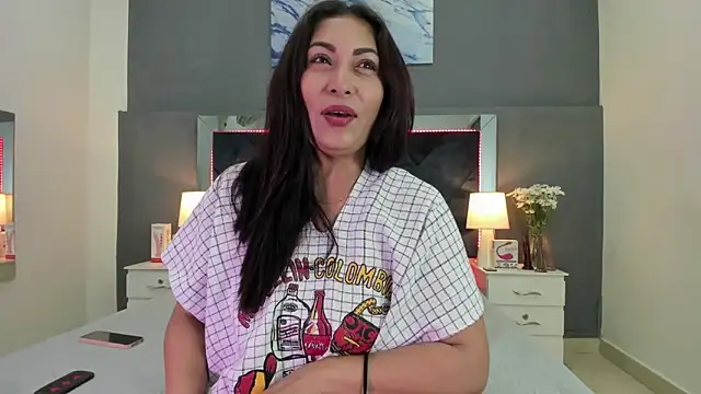 Lauralove 69 online show from 19, 11, 2025