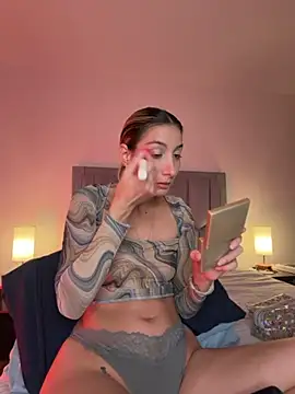 Snapshot of DanikRosse chatting on 25, 4, 2026 DanikRosse online show from 25, 4, 2026