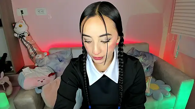tinysara online show from 9, 5, 2026