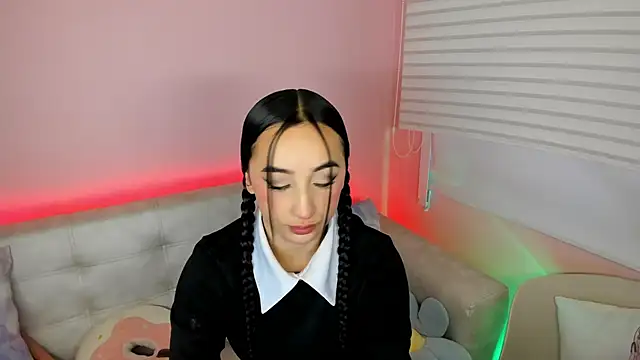 tinysara online show from 30, 5, 2026