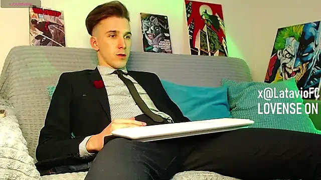 Midnighter  online show from 13, 3, 2026