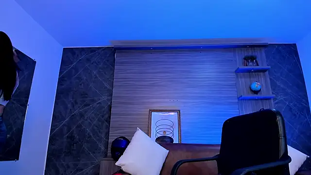 charlottewhitte online show from 3, 10, 2025