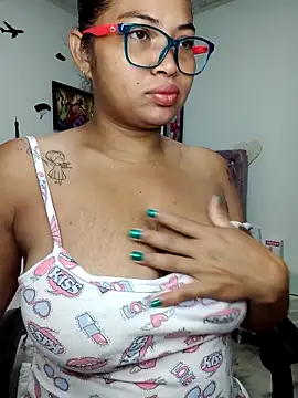 Snapshot of chalohott chatting on 19, 4, 2026 chalohott online show from 19, 4, 2026